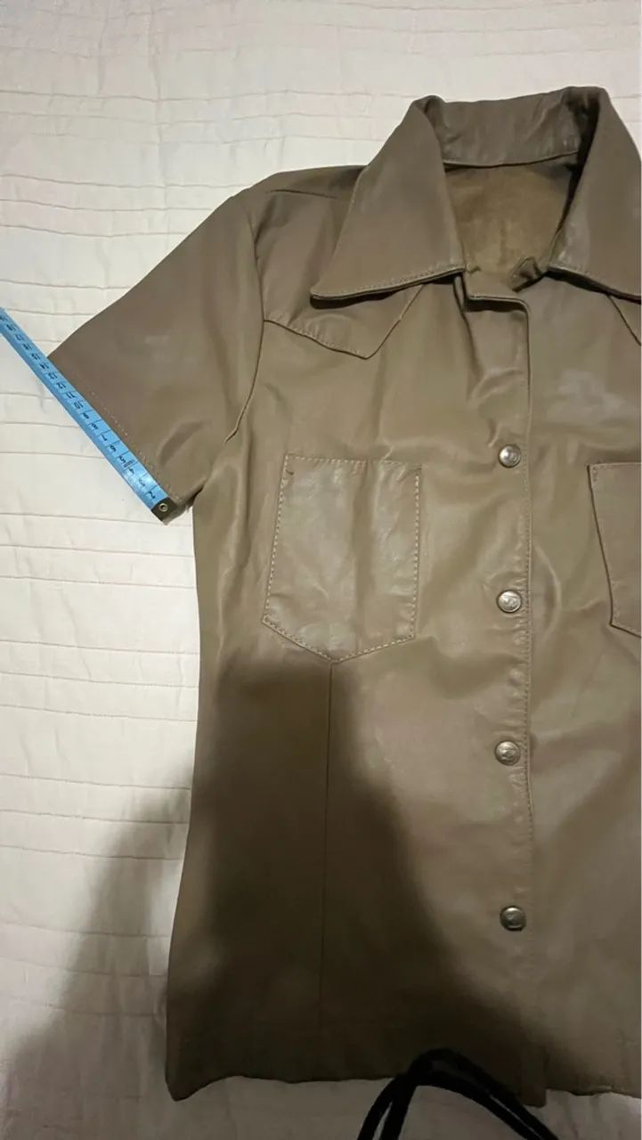 Camisa em couro legítimo, cor caqui escuro, tamanho M - Foto 5