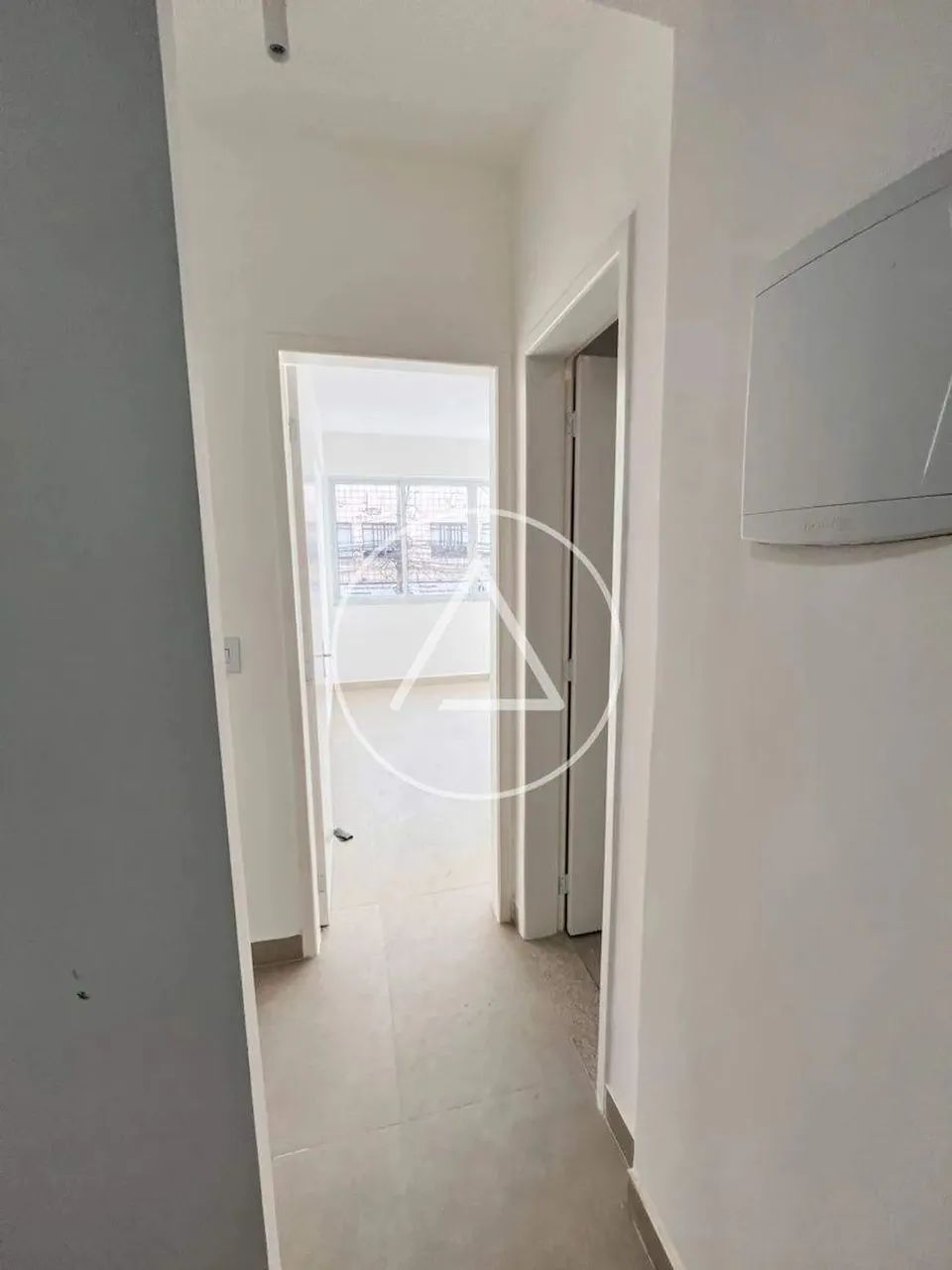 Atlântica Imóveis tem excelente apartamento para locação no Centro de Macaé!