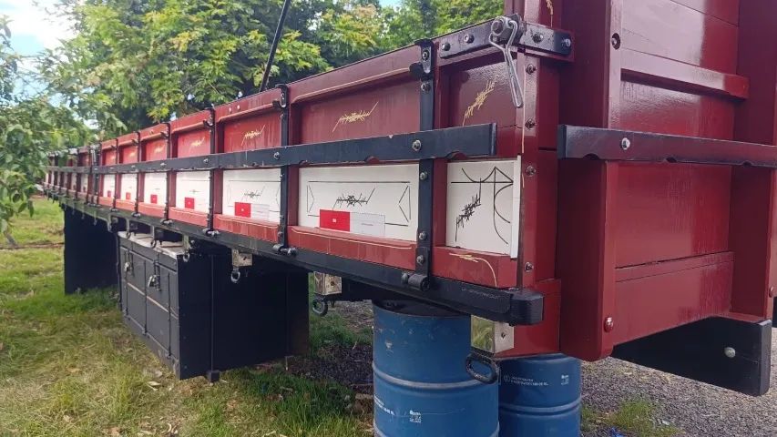 Carroceria para caminhão Truck semi-nova 8,5 - Foto 2