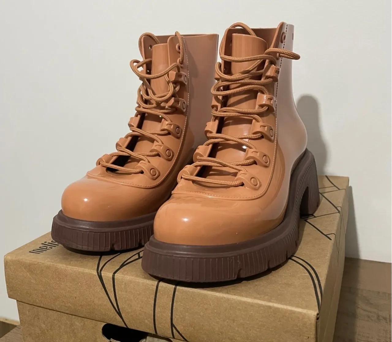 Bota Melissa Caramelo - Nova!