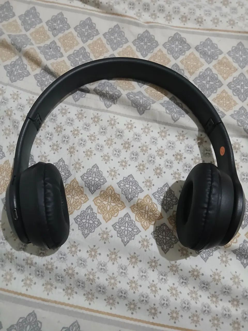 Fone de ouvido bom estado