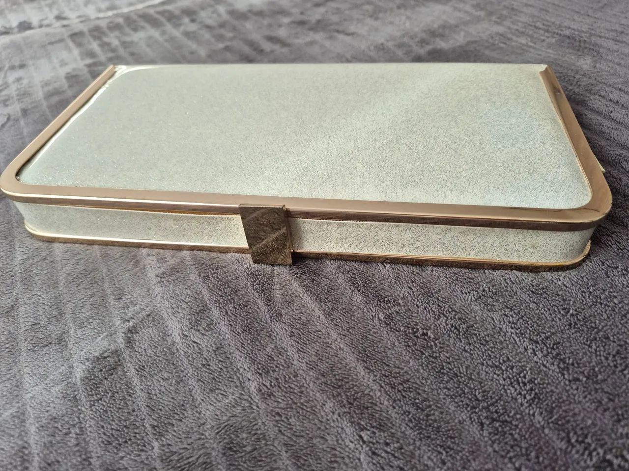 Linda Carteira Clutch com alça dourada - Foto 3