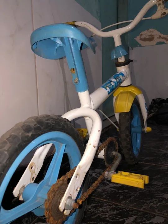 Bicicleta Infantil Pequena - Foto 5