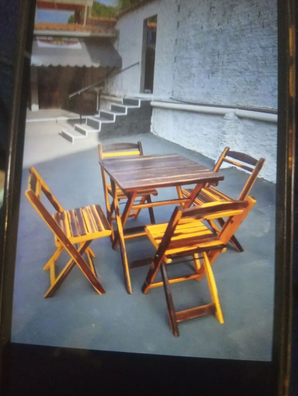 Cadeiras e mesas