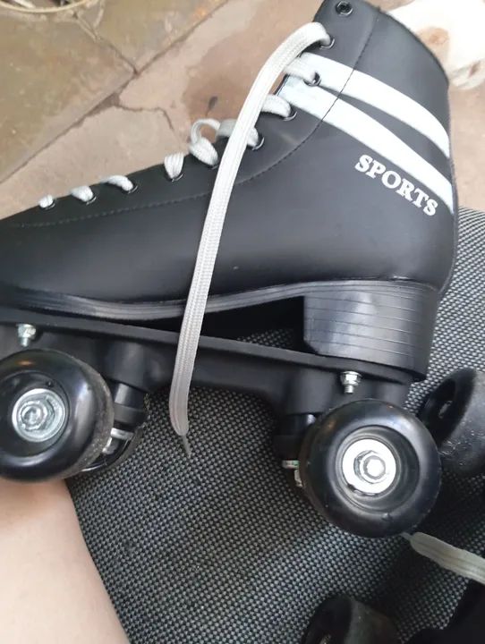 Patins Roller Sports 4 rodas  - Preto com Branco