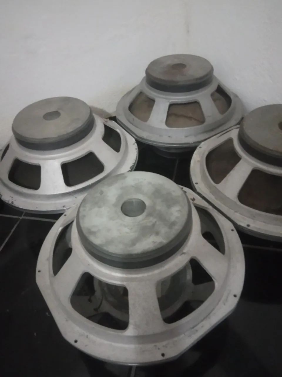 Alto falante de 15 " tenho 8 iguais 