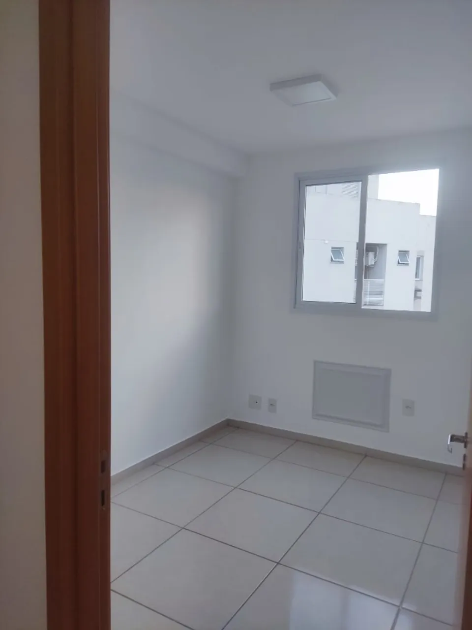 Aluguel quarto e banheiro individuais em apartamento mobiliado - Jardim Camburi