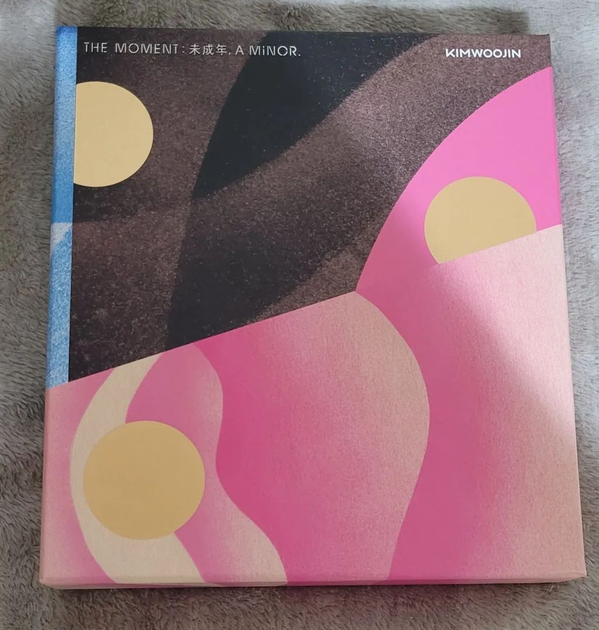 Álbum Kim Woojin - The Moment: A Minor