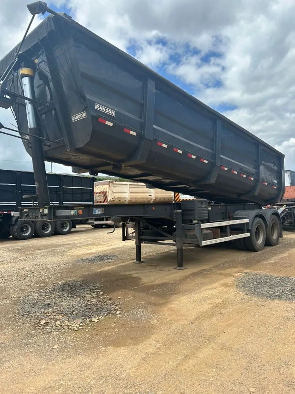 Rodocaçamba Randon 2022  Dolly Rebaixado 35m3  - Foto 10