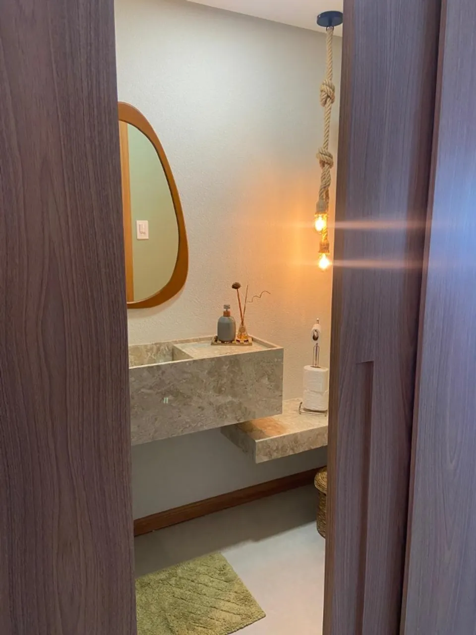 Vendo CASA Ampla em PATAMARES!