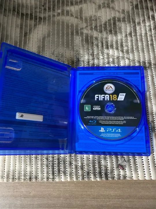 FIFA 18 PS4 - Jogo de Futebol - Foto 3