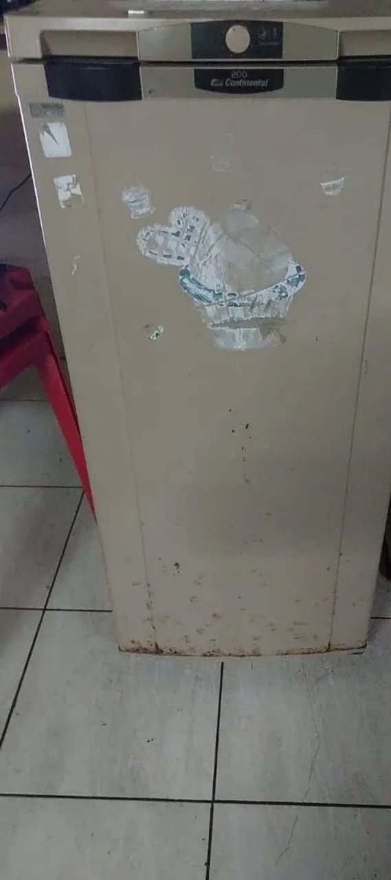 Selling freezer that cools very well