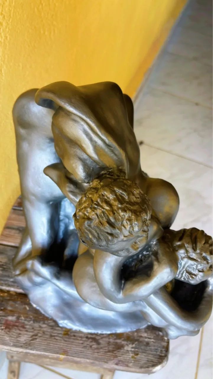 Escultura de pedra calcária e argila - Foto 2