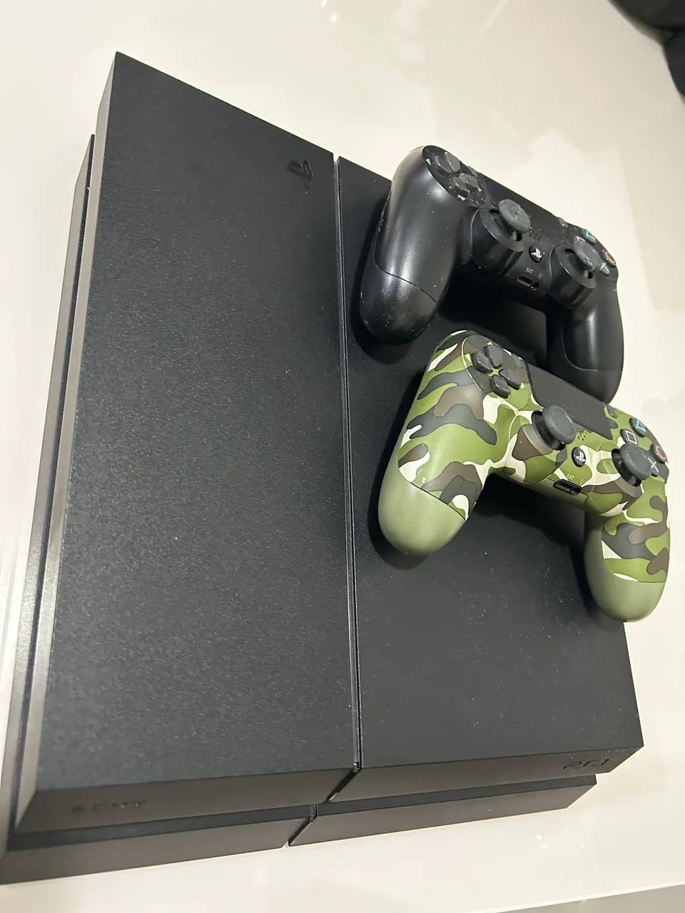 PS4 500GB completo + 2 controles + 6 jogos originais - Consoles de