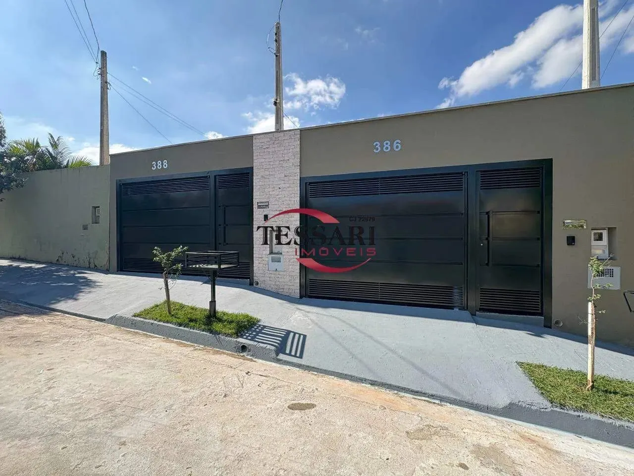 Casa para alugar nova no bairro AMORAS II com 2 quartos 2 vagas de garagem churrasqueira (