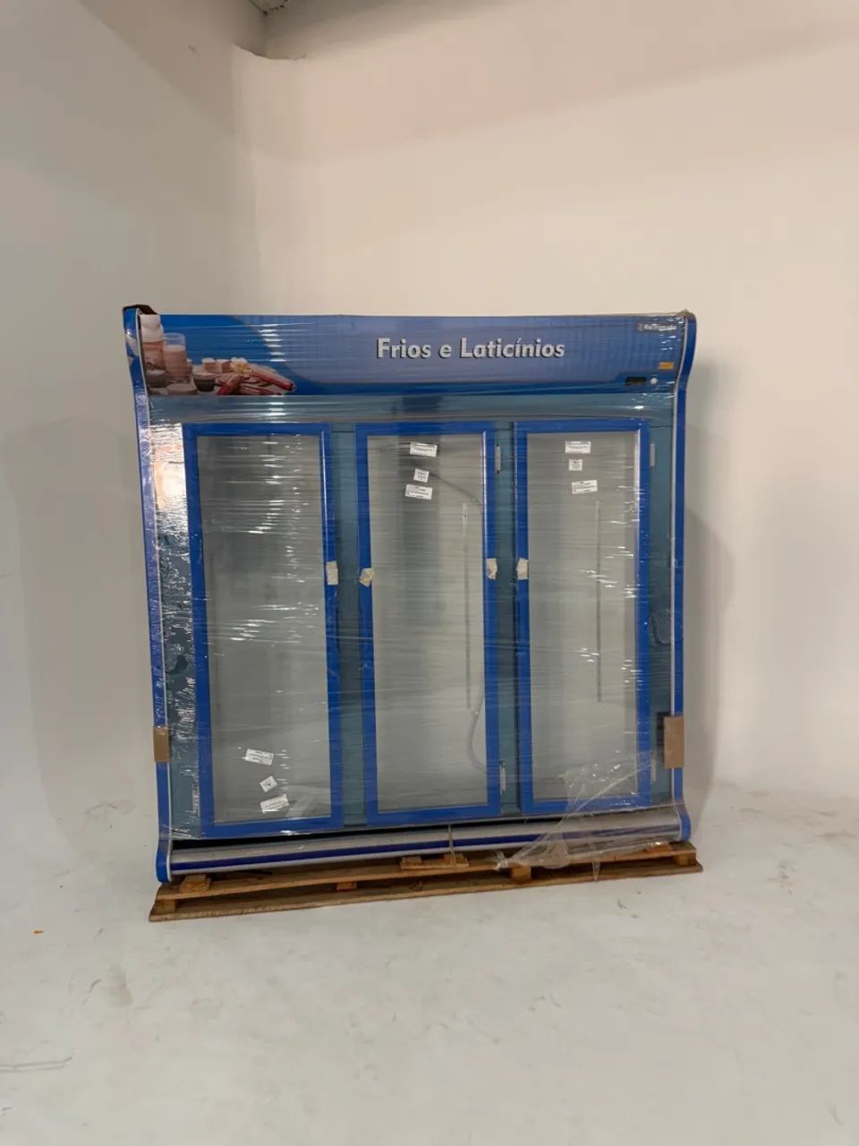 Geladeira 3 portas Expositora para Frios e Laticínios preço imbatível  - Foto 2