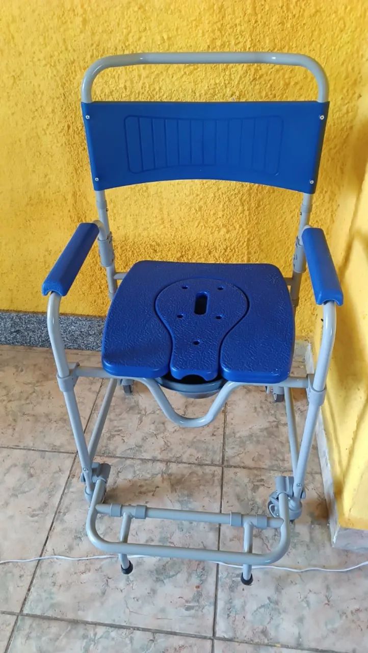 Cadeira higiênica  - Foto 2
