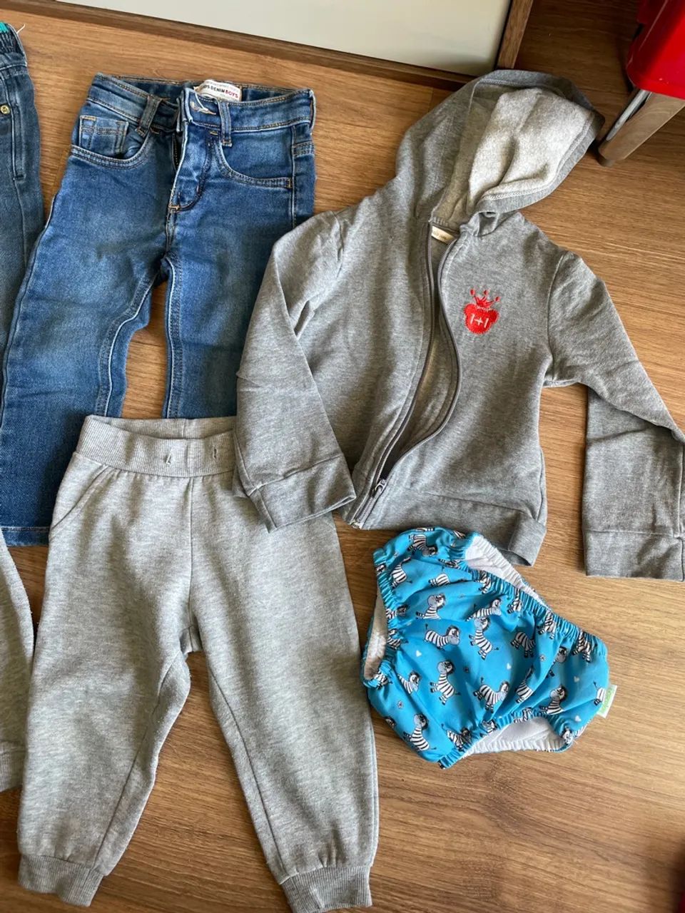 Lote de Roupas de menino - Diversas Peças - Foto 3