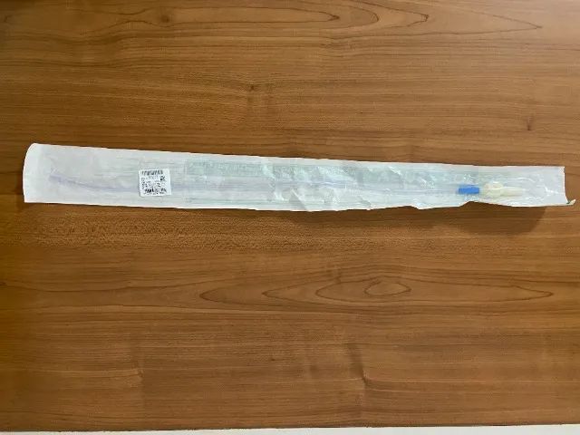 Sonda para aspiração traqueal, com válvula