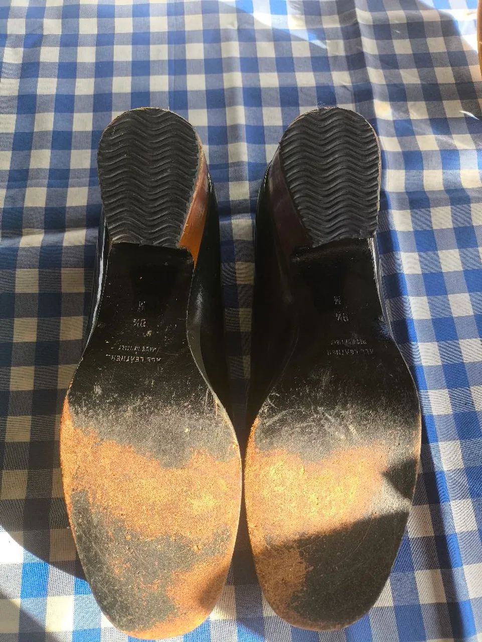 Sapatos YSL pretos e laranja - Foto 6