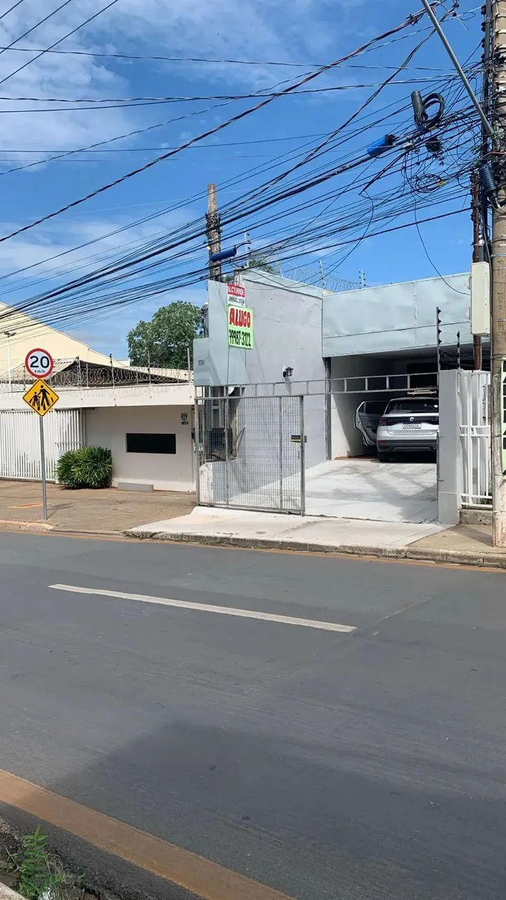 Imóvel para aluguel possui 190 metros quadrados com 5 quartos em Centro-Sul - Cuiabá - MT