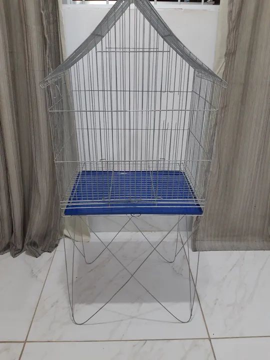 Gaiola para pássaros chalé 