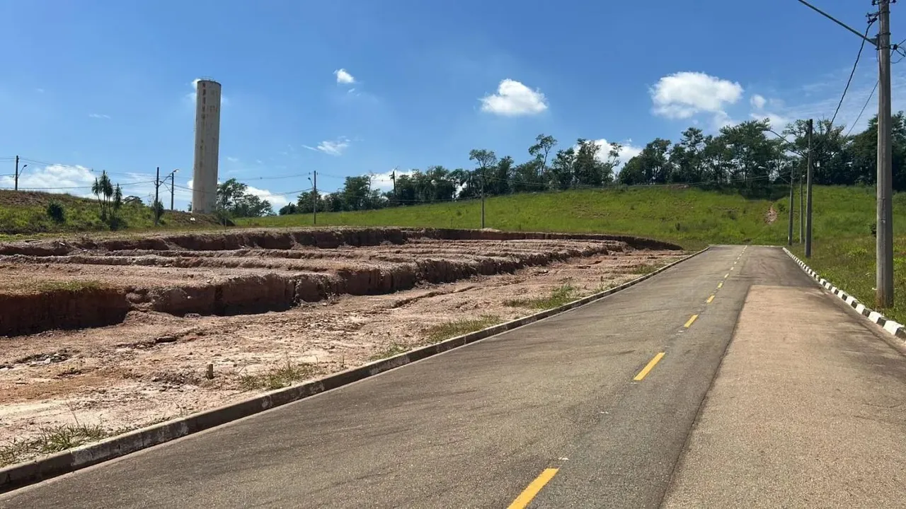 Terreno em Condomínio para Venda em Santana de Parnaíba, Loteamento Jardim das Flores