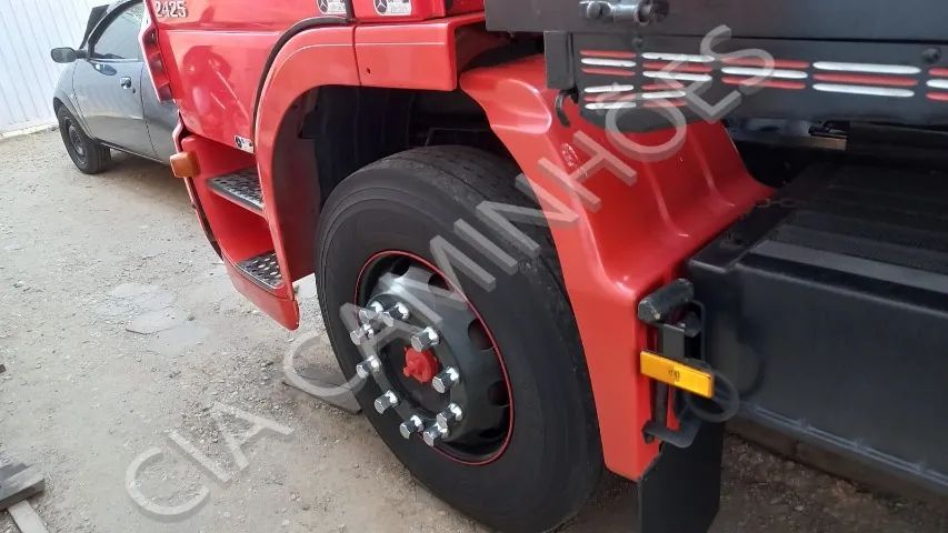 MB ATEGO 2425 ANO 2012 CARROCERIA 8,5M - Foto 4