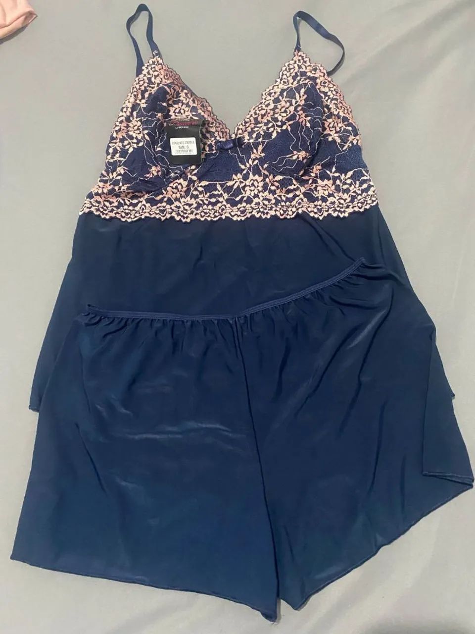 Camisola de renda 