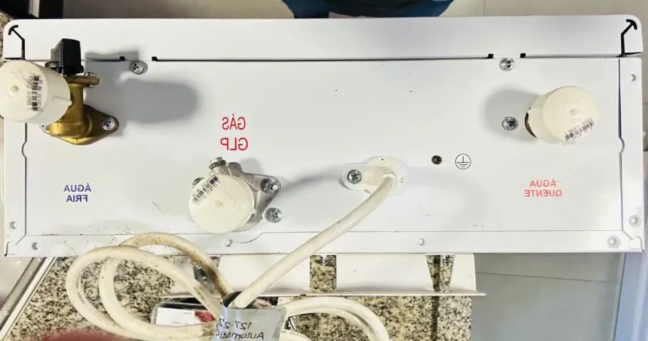 Aquecedor Á Gás 18 Litros Rheem Digital Gás Natural Gn Branco 127/220v Glp - Foto 2