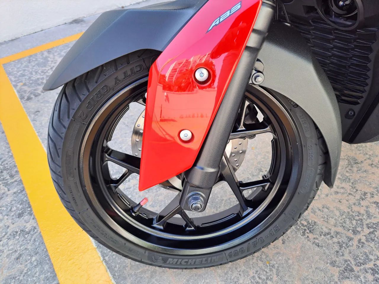 yamaha xmax 250 2023 novissima - Foto 13