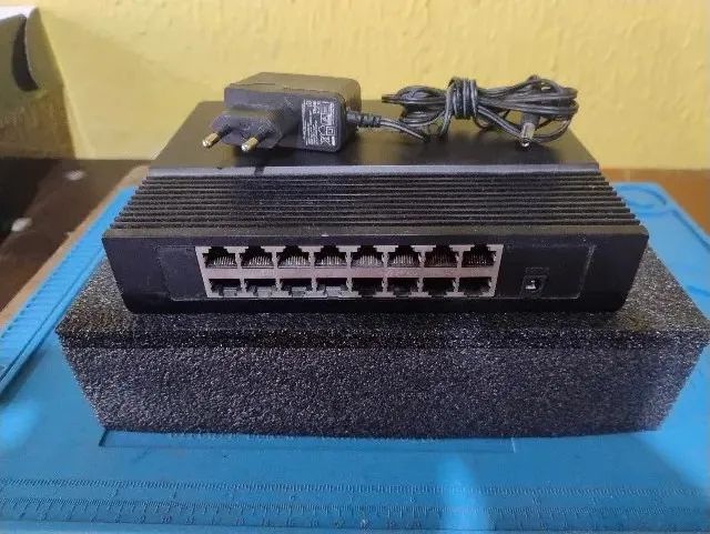 Switch Tp-link Tl-sf1016d 16 portas RJ-45 - Foto 2