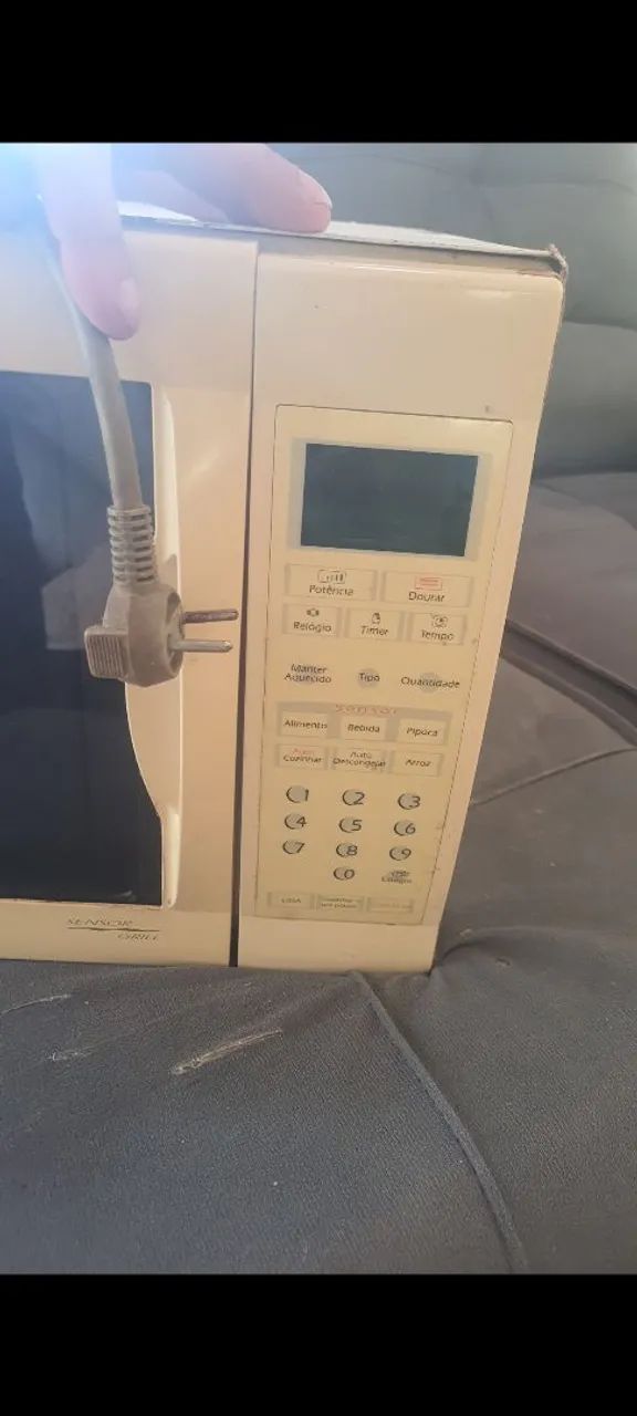 Micro-ondas usado e conservadora sem prato interno  - Foto 2