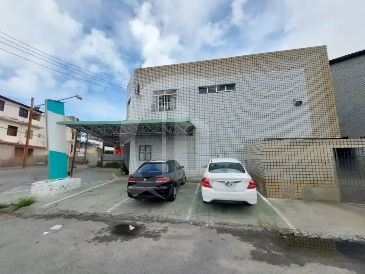 Prédio Comercial no Bairro Ponto Novo - Foto 4