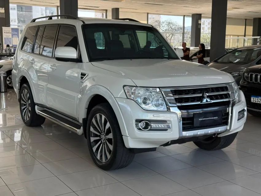 Mitsubishi Pajero Pajero HPE 3.2 4x4 T.I. Dies. 5p Aut. 2019