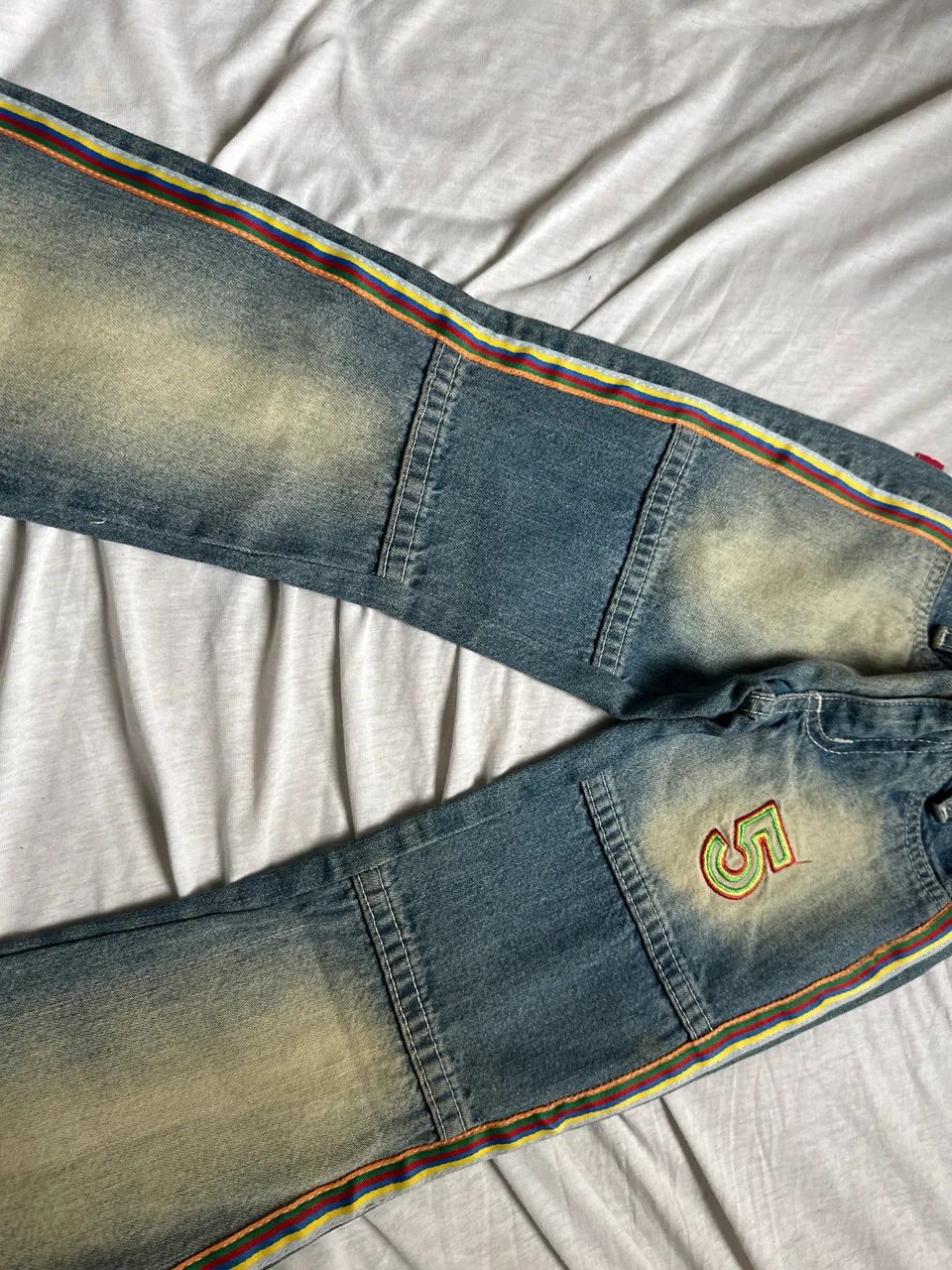 Calça jeans TAM 8 arco-íris  - Foto 3
