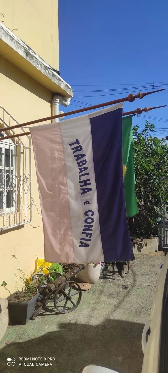 Bandeiras ,do Brasil e do Espírito Santo: - Foto 3
