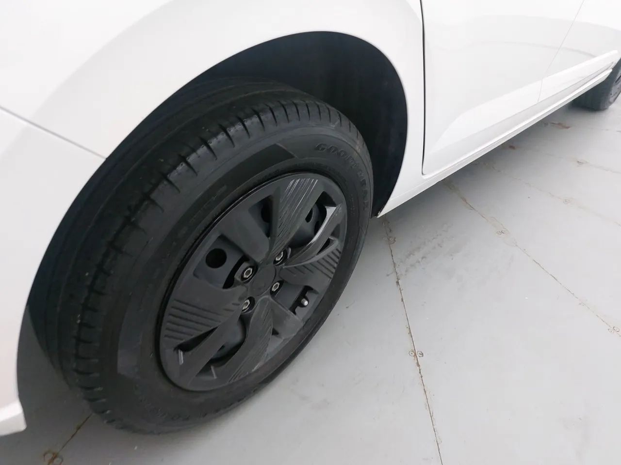 Volkswagen Polo Track 1.0 Flex 12V 5p, foto 14 de 18
