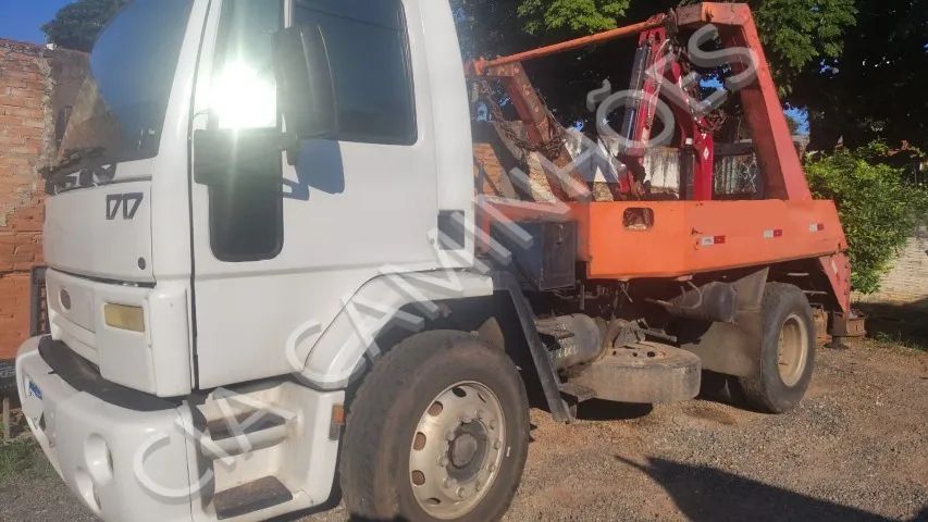 FORD CARGO 1717 ANO 2003 COM POLY SIMPLES 