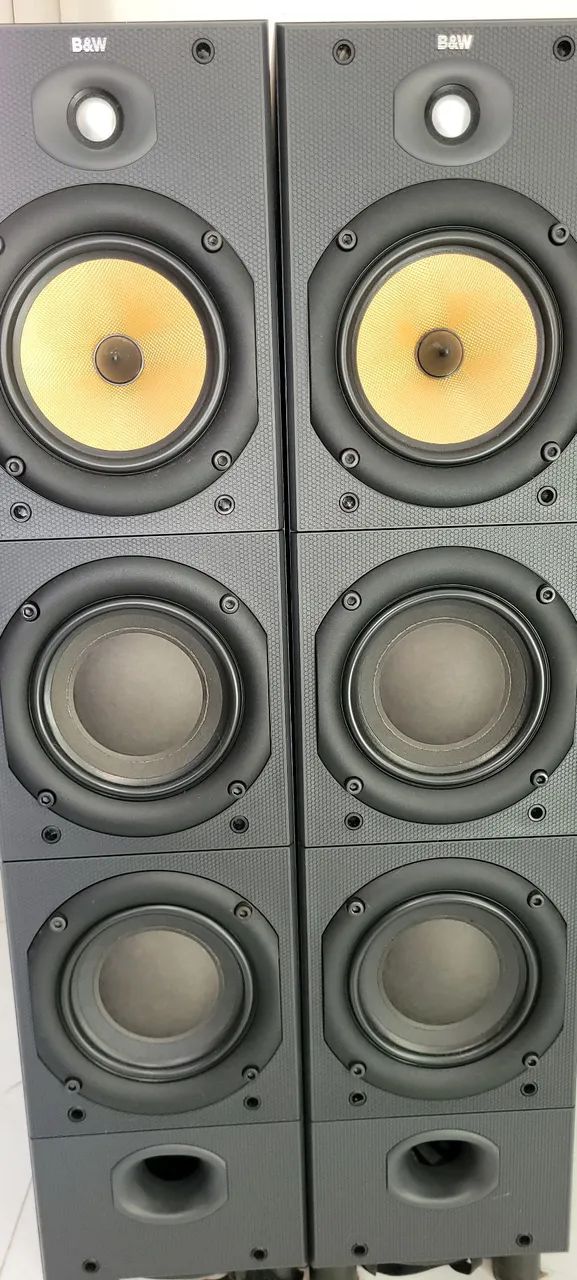 Caixas B&W mod. DM 604