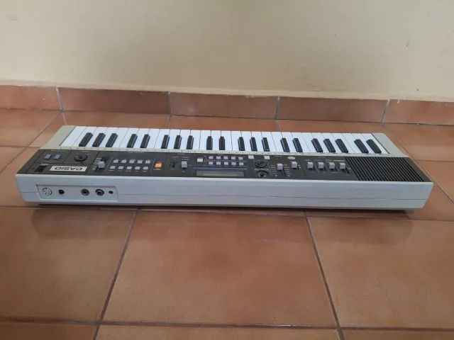 Teclado Casio Casiotone MT-70 para conserto - Foto 2