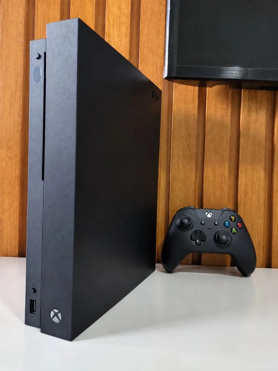 Xbox One X 1Tb - Foto 2
