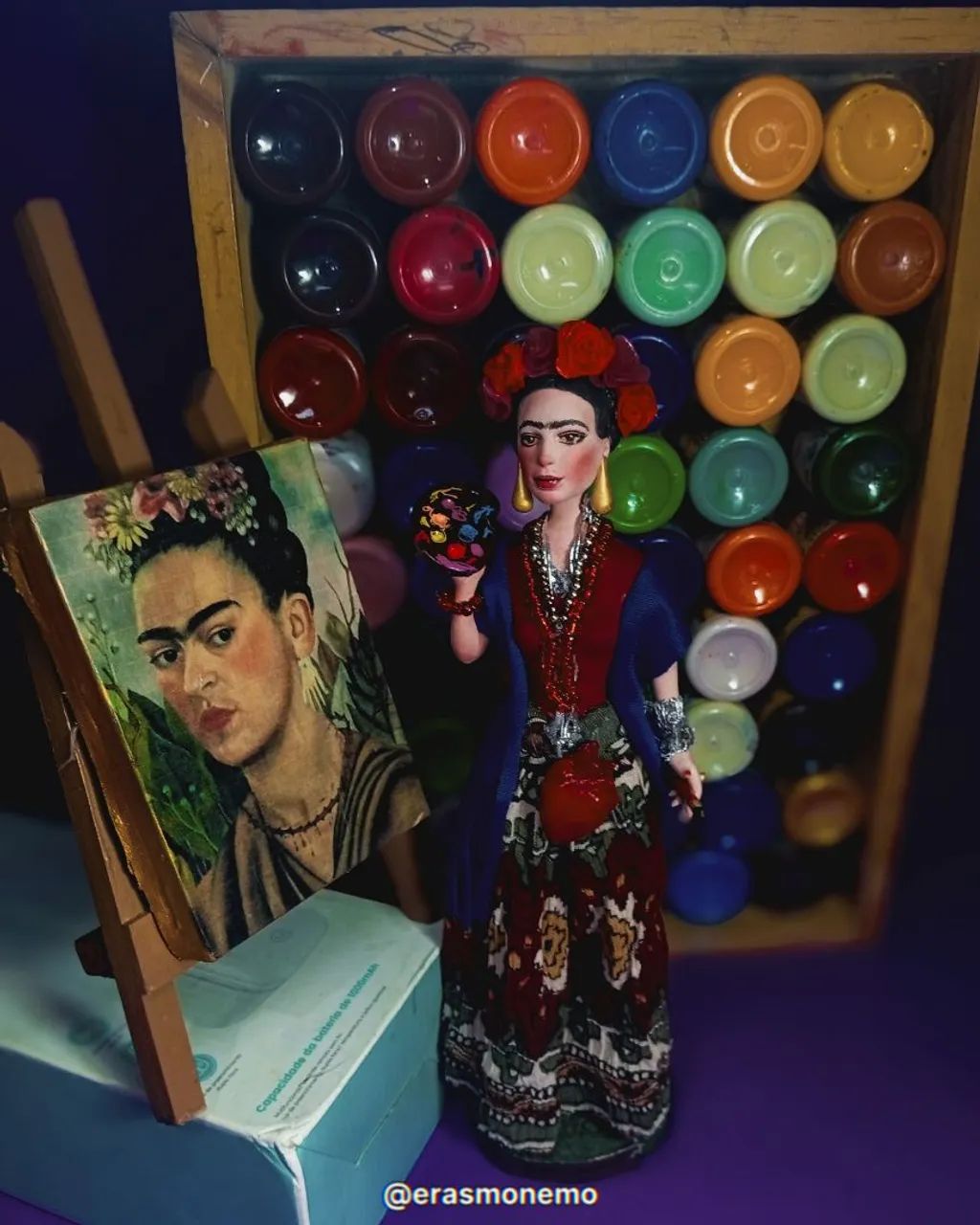 Frida Kahlo boneca de porcelana  - Foto 4