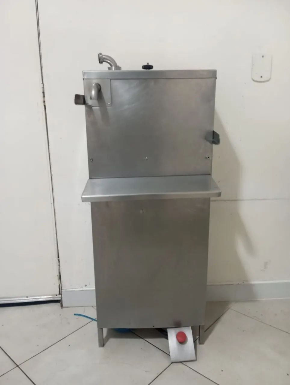 Envasadora de calda para forma de picolé 
