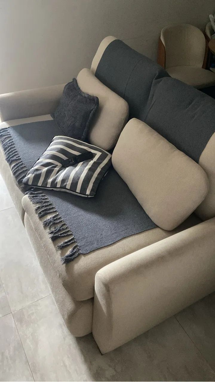 Retractable two-seat sofa with optional sofa bed without rear box.463752756630005763