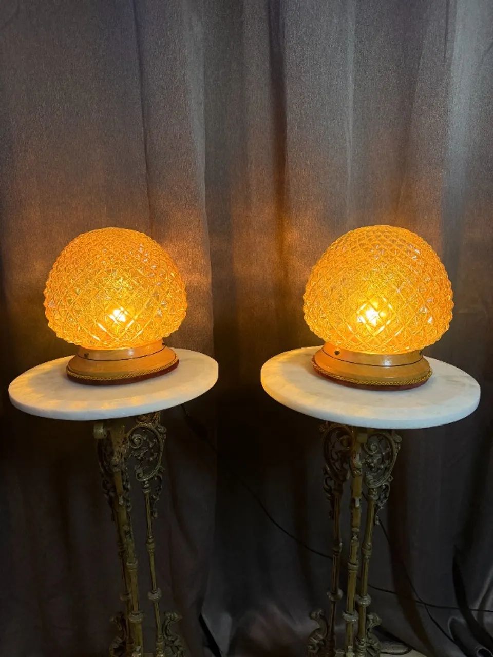 Par de Luminárias Vintage Cúpula Bico de Jaca Âmbar - Estilo Clássico