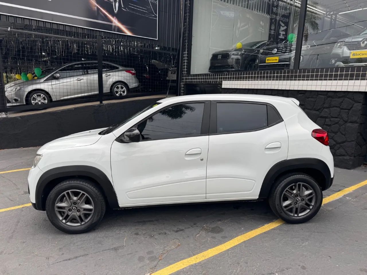 Renault Kwid 1.0 Intense 2018 - Foto 5