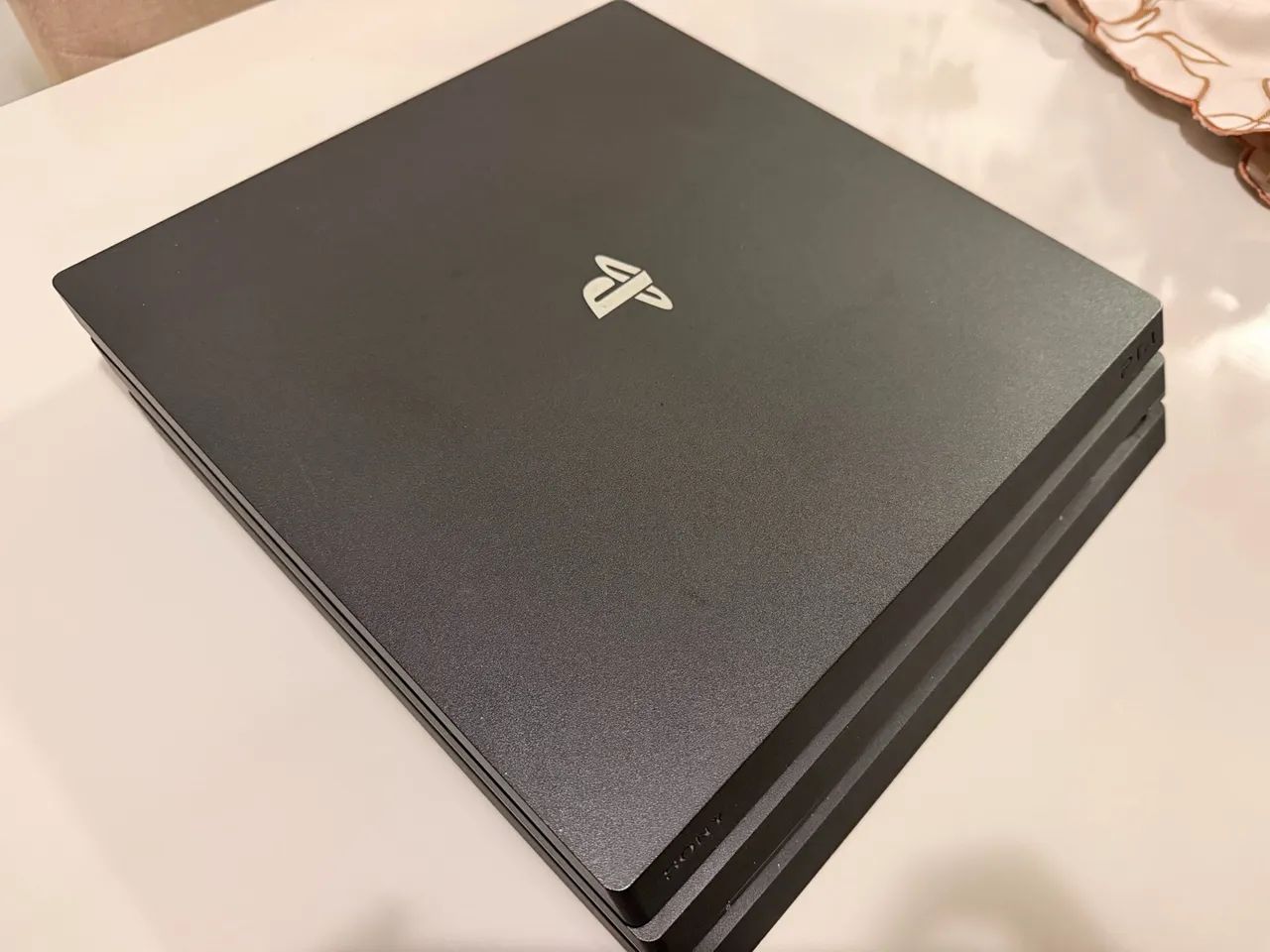 PS4 Pro 1 TB - Foto 2