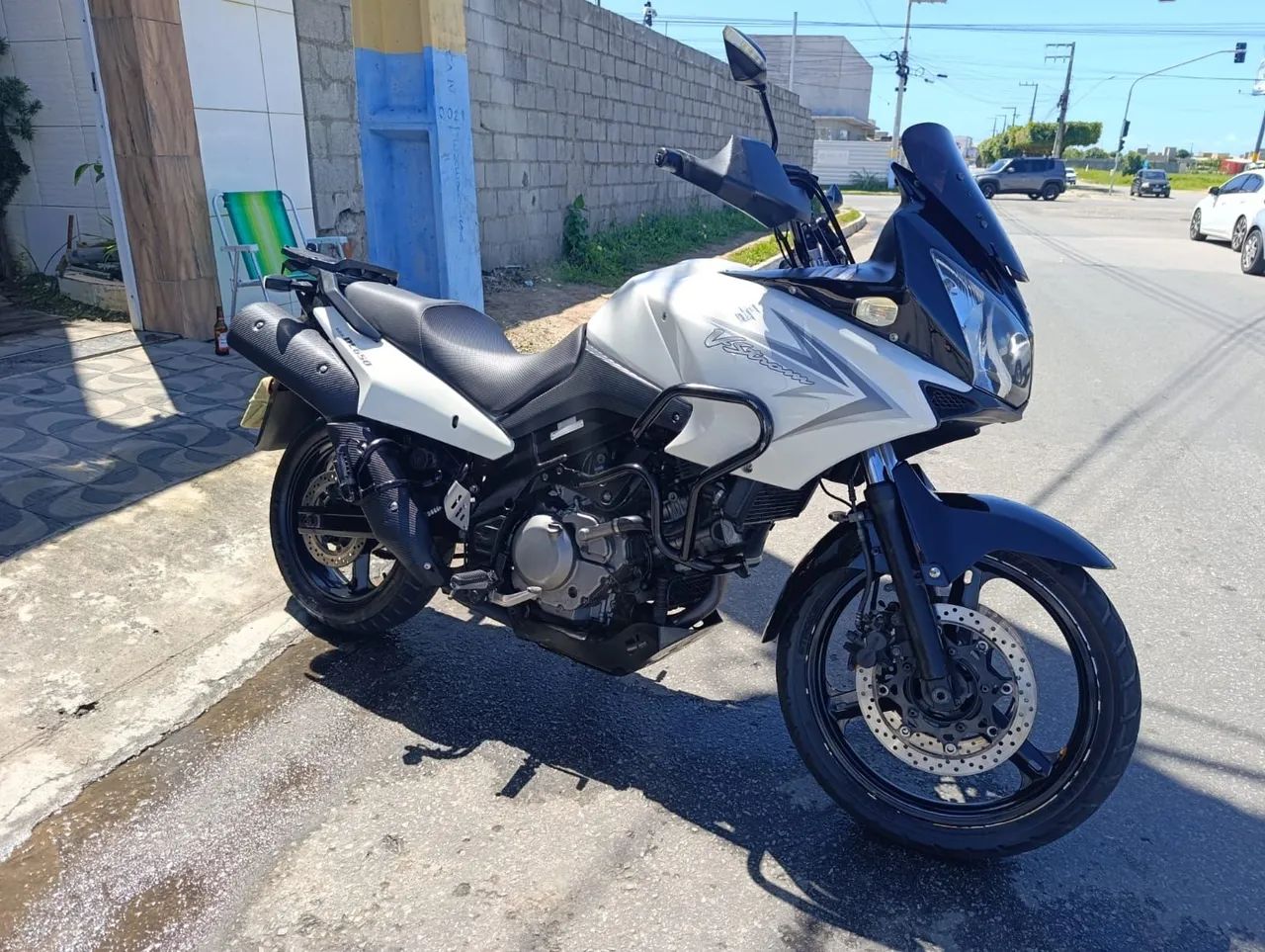 Vendo Suzuki V Strom DL  650 - Foto 2