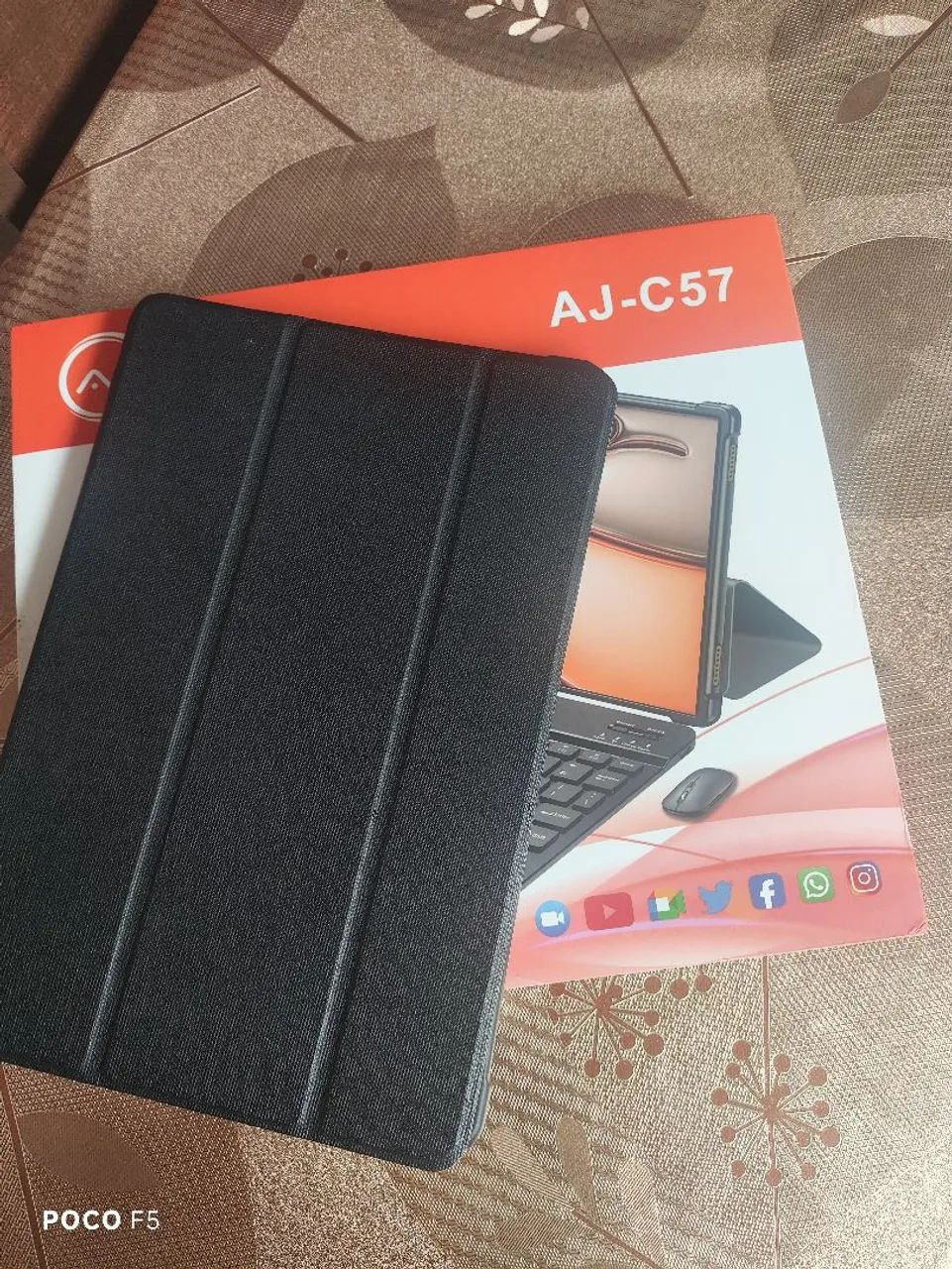 Vendo tablet novo com teclado mouse e caneta